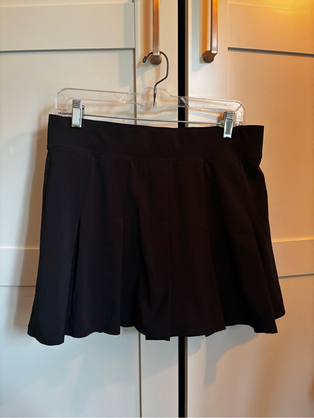 Abercrombie & Fitch Black Pleated Women's Skort- Classic Everyday Style